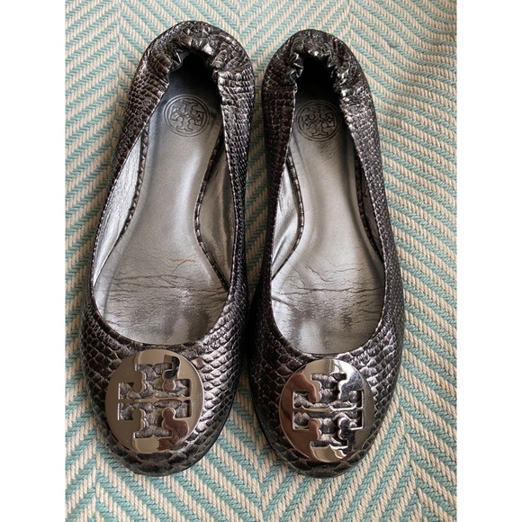 TORY BURCH Snakeskin Leather Logo Ballet Flats - Picture 4 of 13